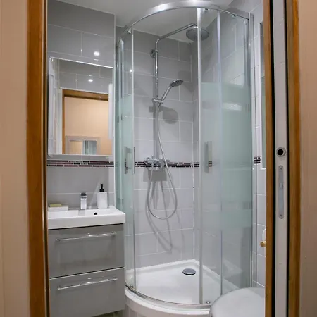 1 Bedroom Next To Champs Elysees Apartment